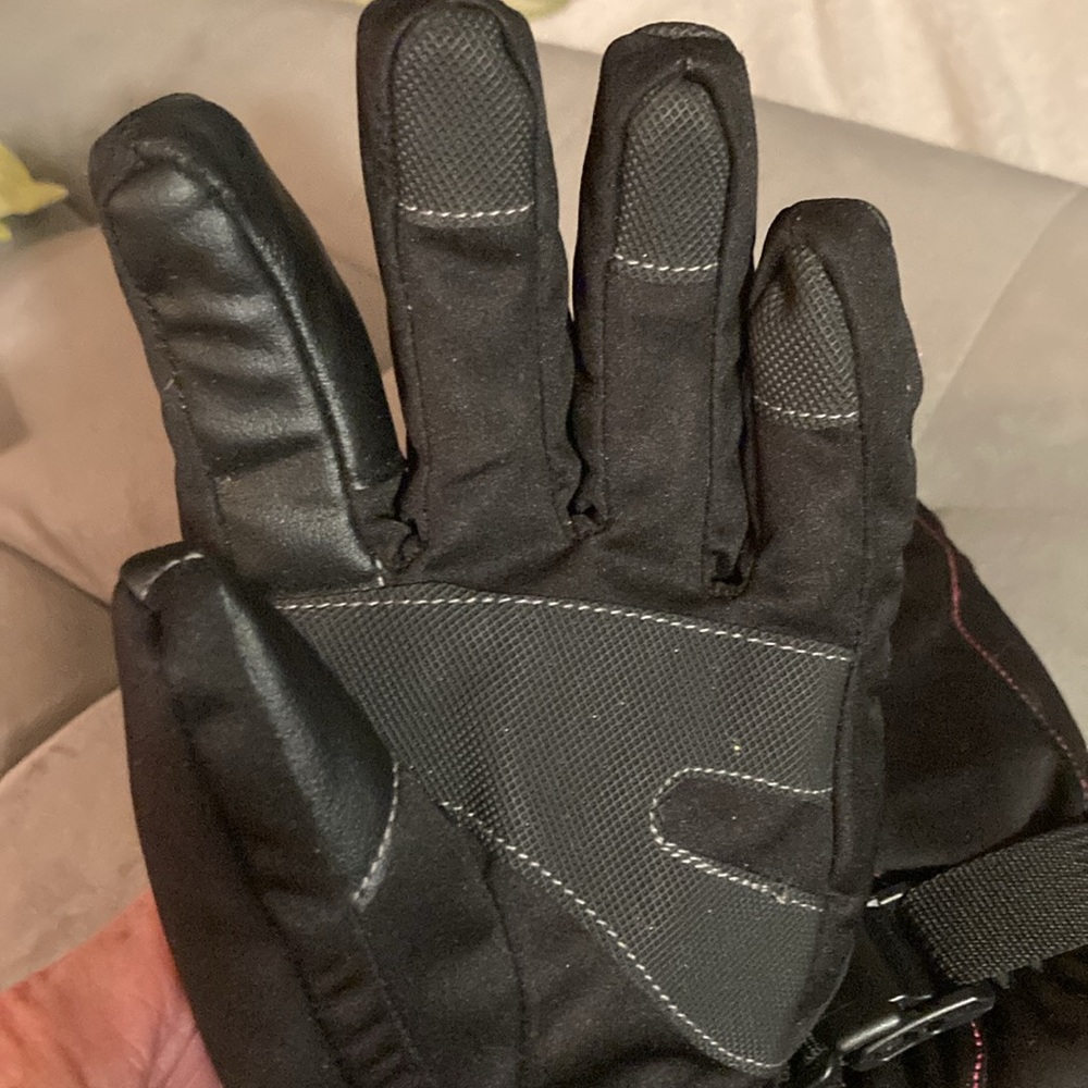 Ski gloves, barely worn,